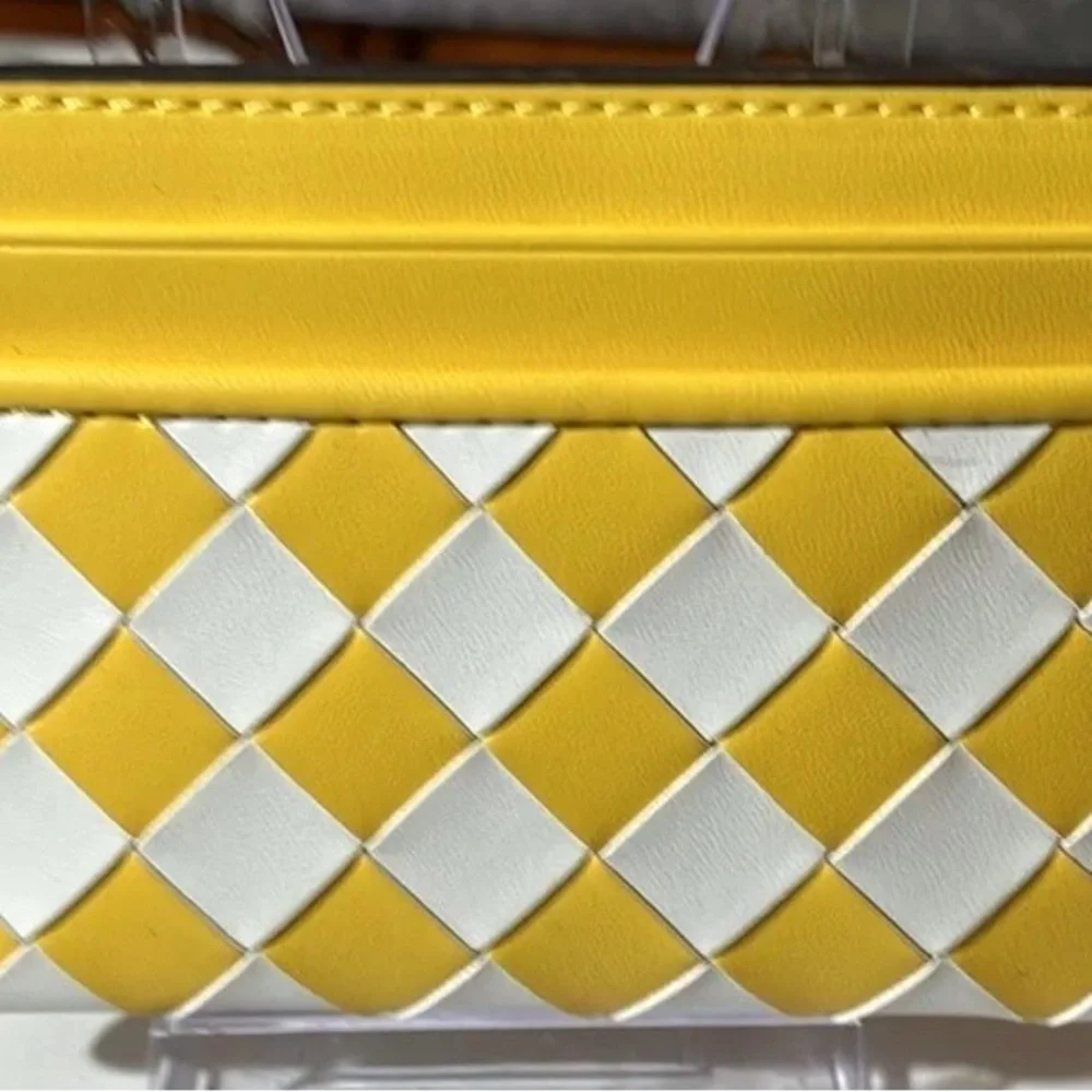 Michael Kors Woven Yellow & White Cardholder – Purr-fectly‎ Stylish!